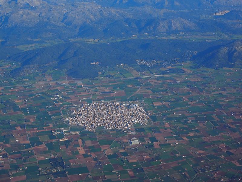 Luftaufnahme vom Ort Sa Pobla